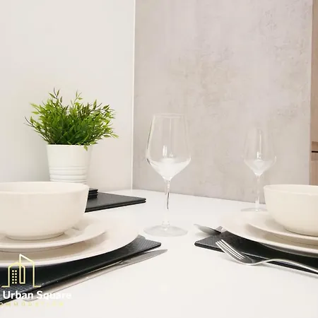 Leeds Urban - Victoria Riverside Apartment *